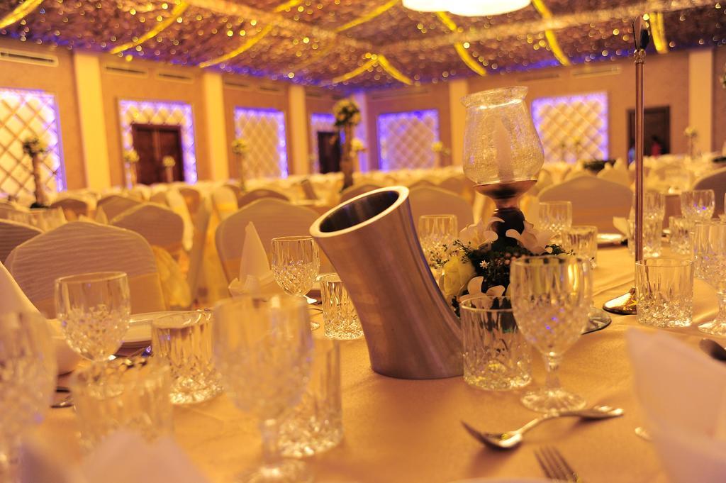 Seeduwa Onreech Hotel מראה חיצוני תמונה